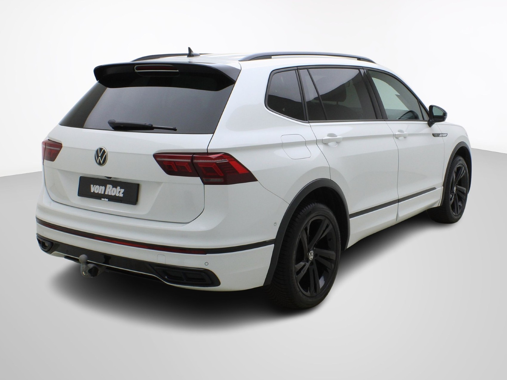 VW Tiguan Allspace 2.0 TSI DSG R-Line Black Style 4Motion-image-4