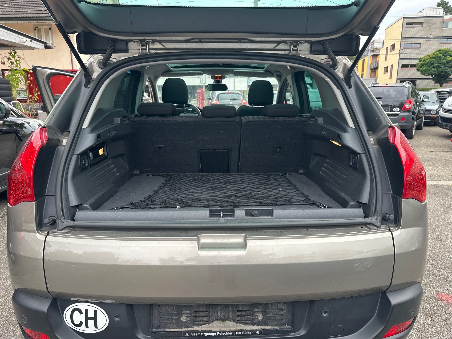 PEUGEOT 3008 1.6 16V T Sport Pack Tiptronic-image-9