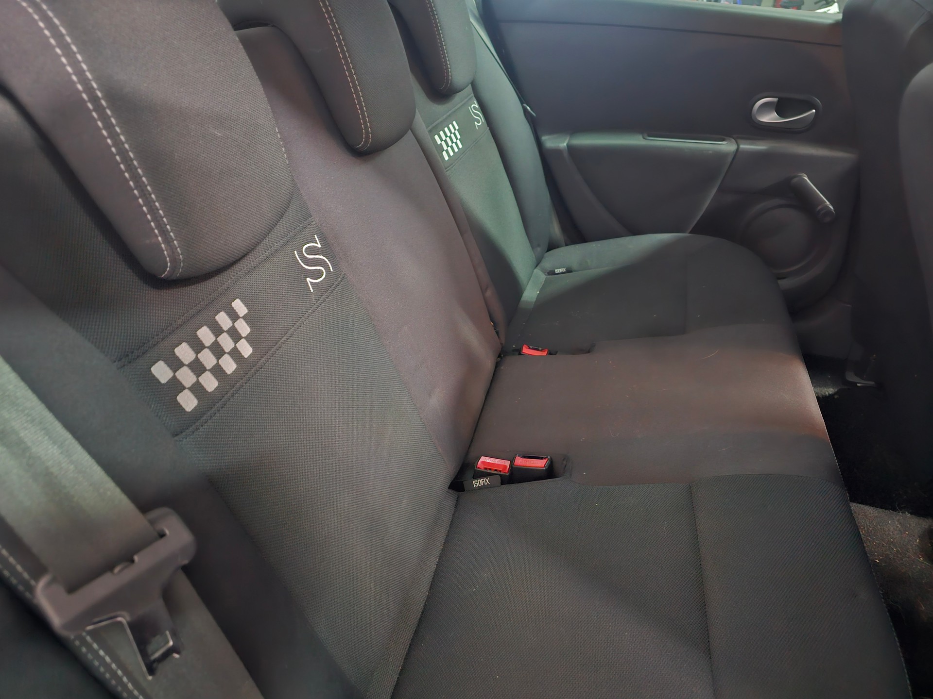 RENAULT Clio 1.2 16V Turbo 20th Edition-image-4