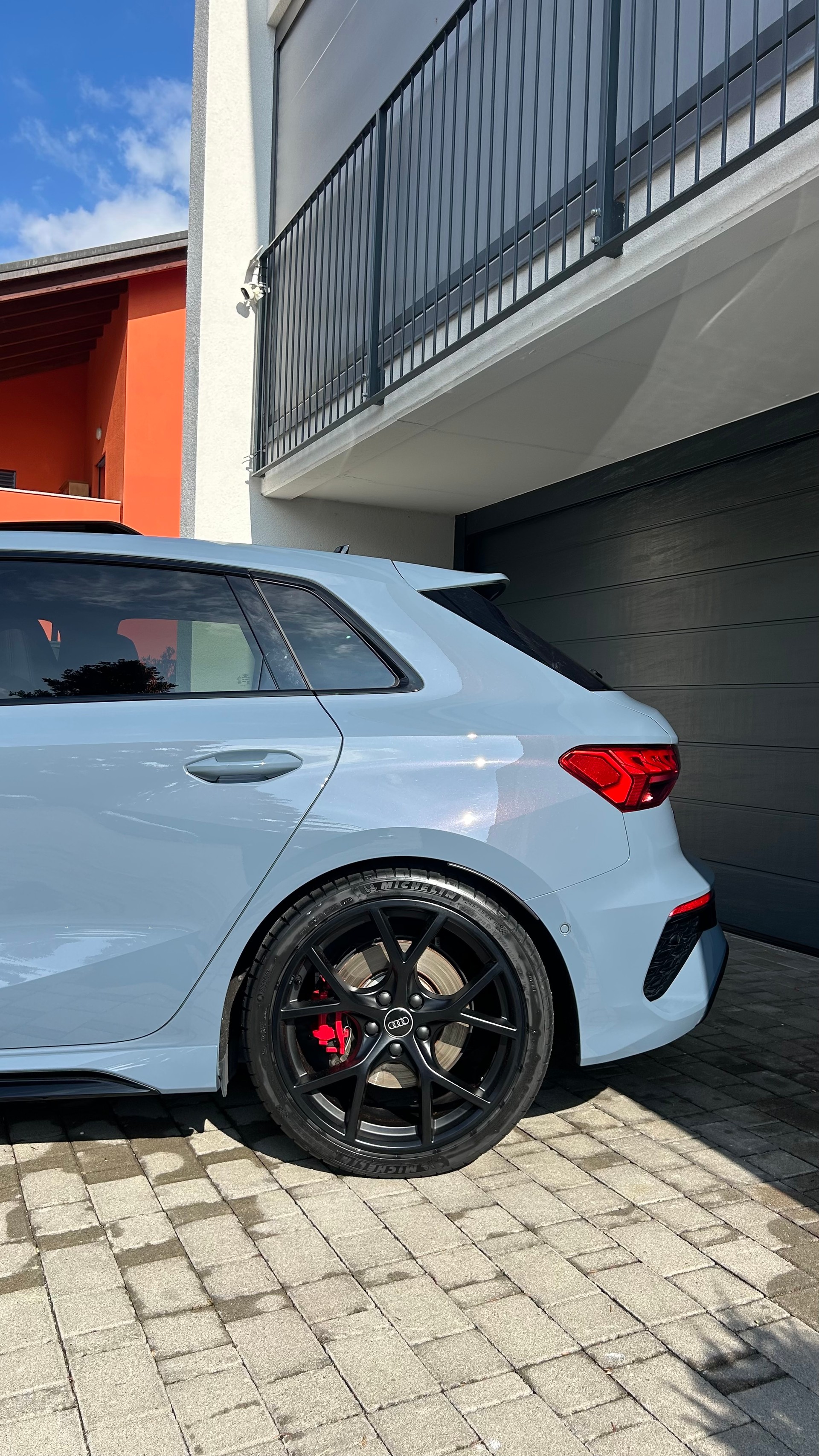 AUDI 2.5 TFSI quattro S-Tronic-image-4