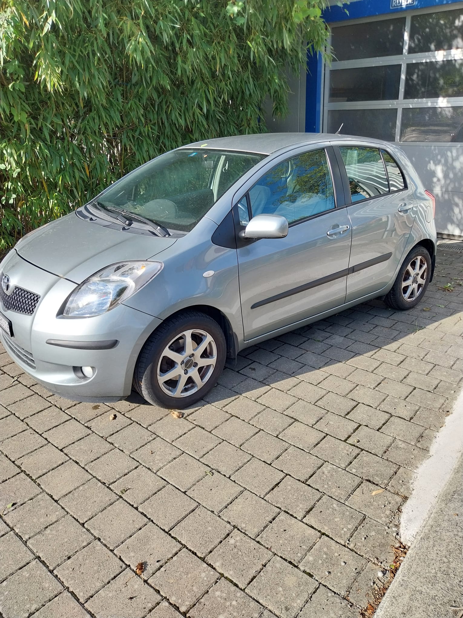 TOYOTA 1.3 16V Linea Sol-image-0