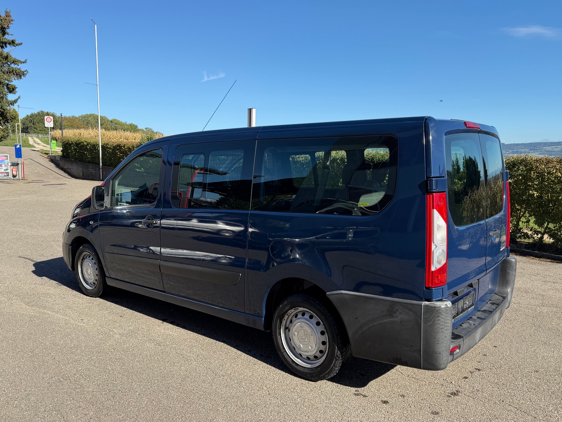 CITROEN Jumpy 2.0 HDi L2H1 Attraction-image-2