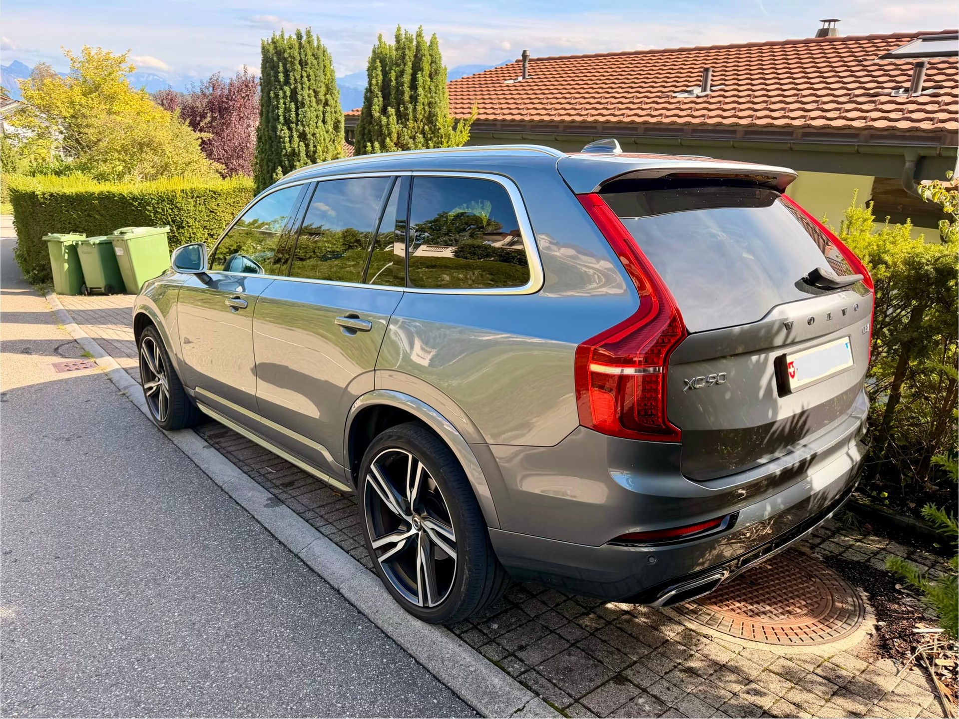 VOLVO 2.0 D5 R-Design 7P. AWD-image-2