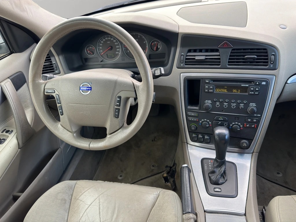 VOLVO V70 D5 Momentum-image-10