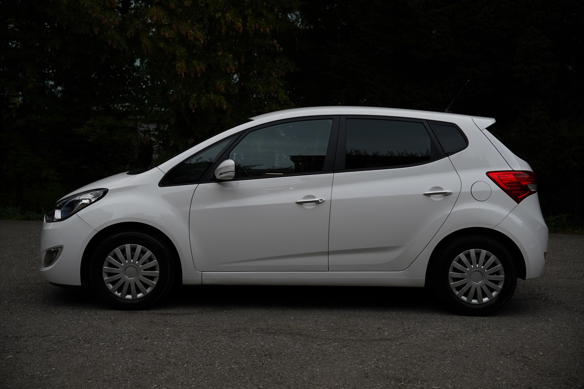 HYUNDAI iX20 1.6 Premium Automatic-image-5
