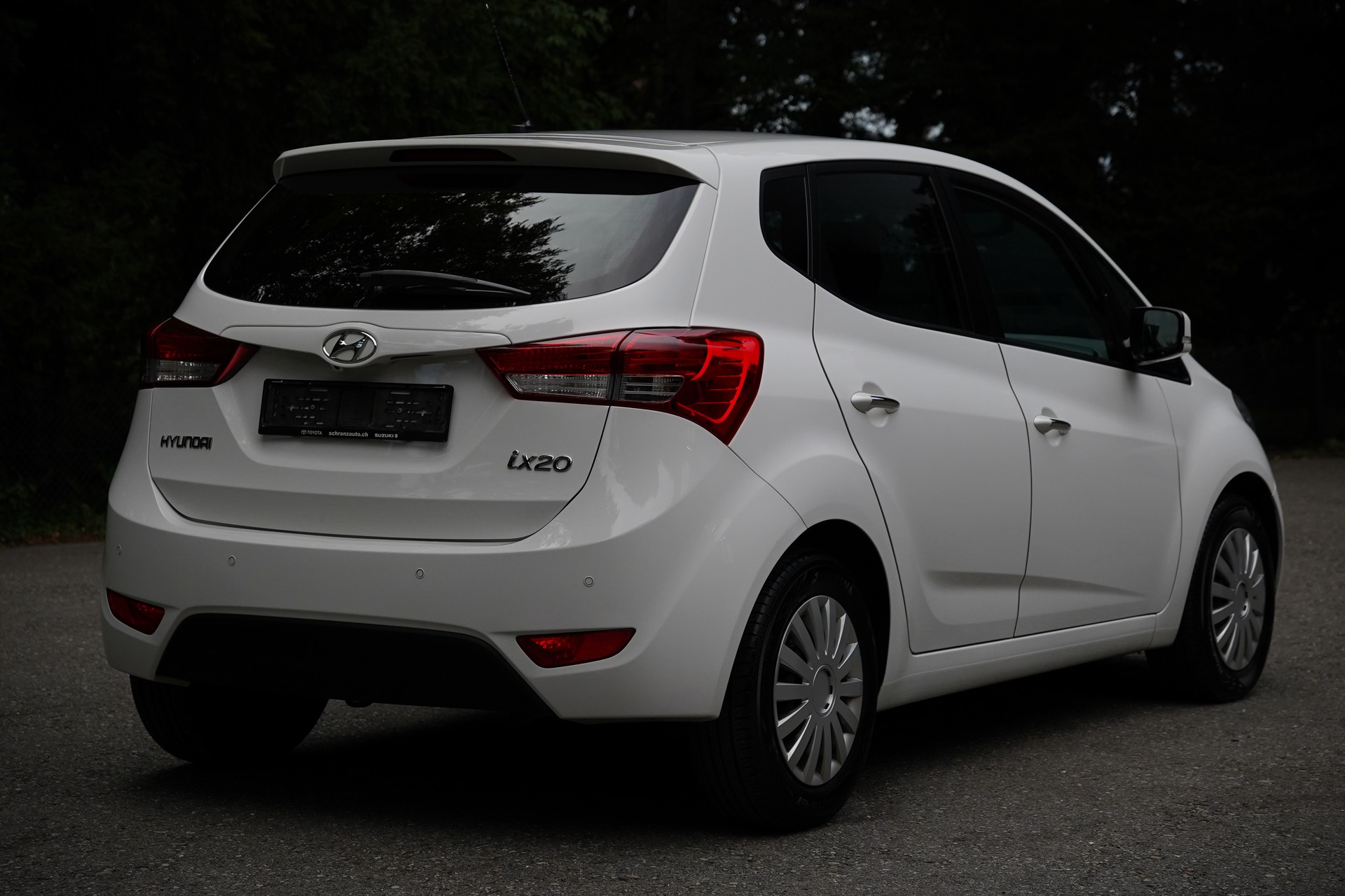 HYUNDAI iX20 1.6 Premium Automatic-image-2