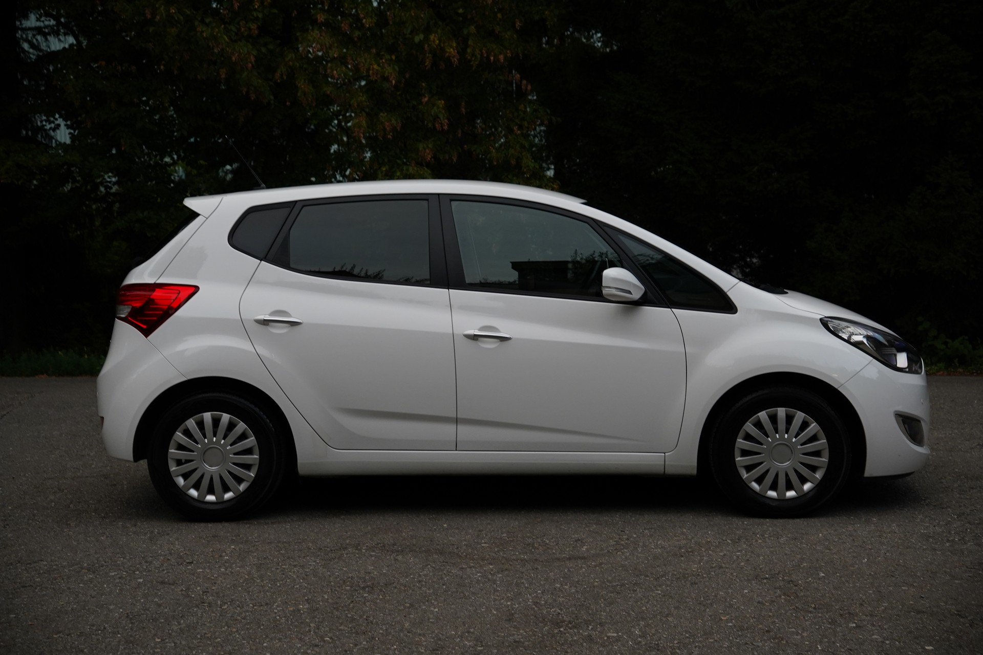 HYUNDAI iX20 1.6 Premium Automatic-image-1