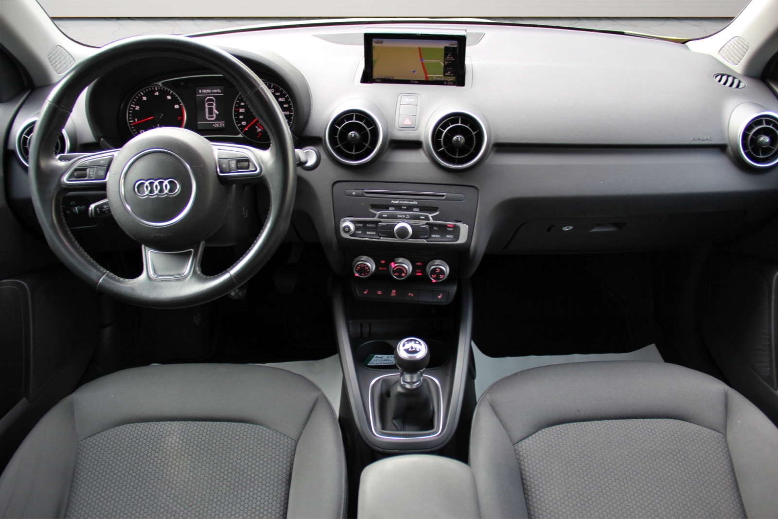 AUDI A1 Sportback 1.4 TFSI Sport S-LINE-image-10