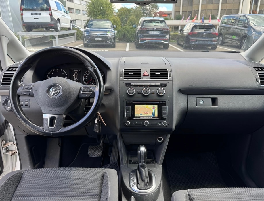 VW Touran 2.0 TDI BlueMotion Technology Cup DSG-image-7