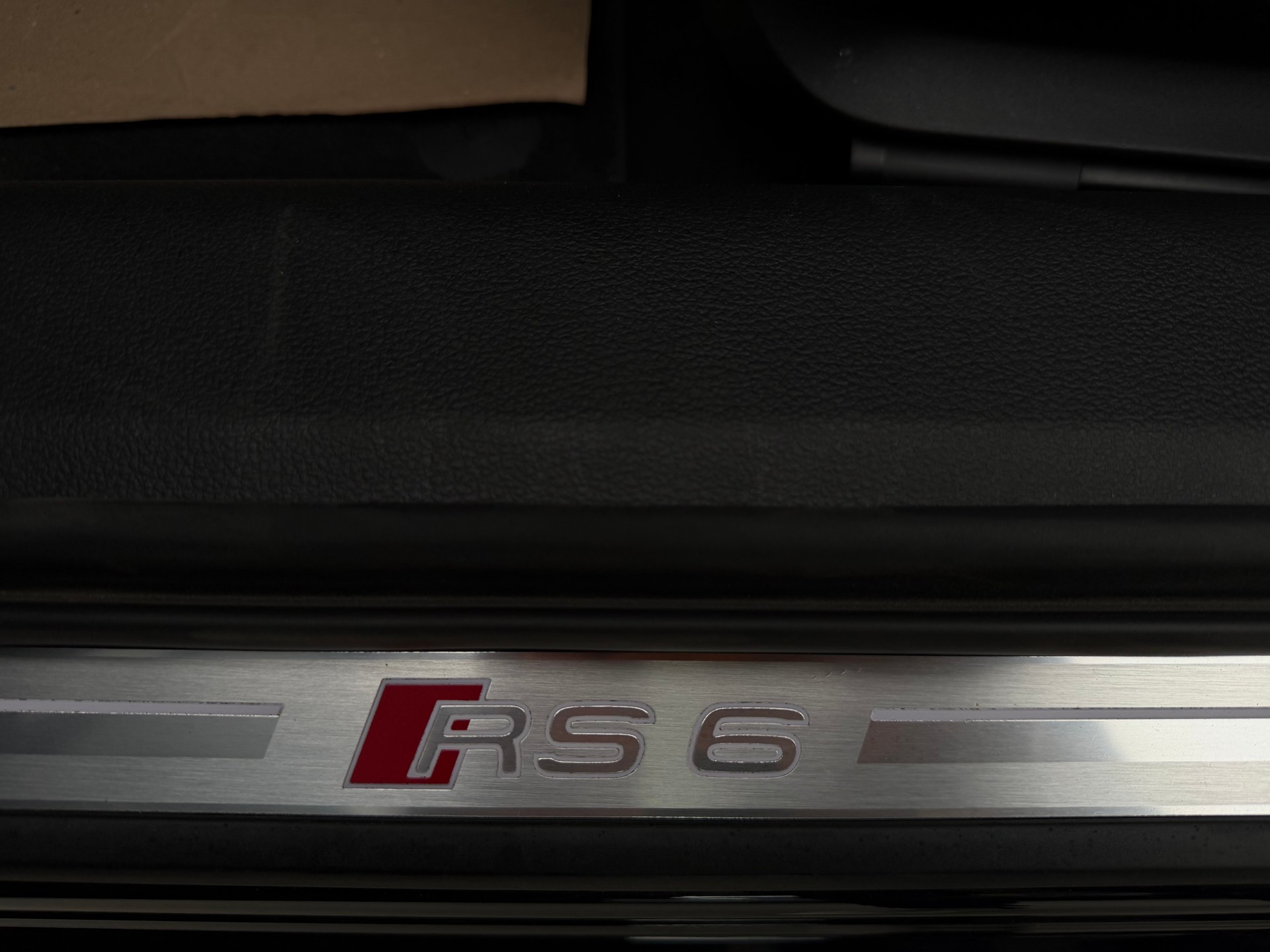 AUDI RS6 Avant 4.0 TFSI V8 quattro-image-31