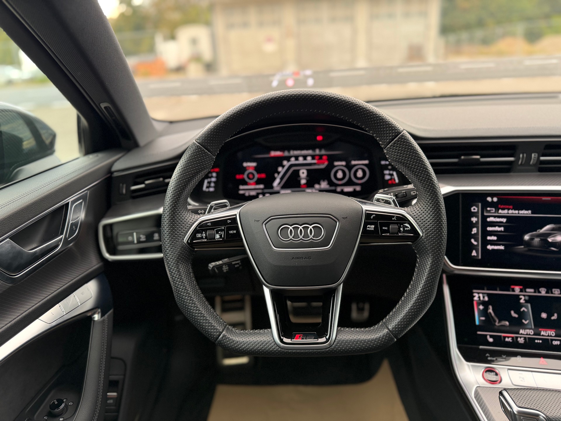 AUDI RS6 Avant 4.0 TFSI V8 quattro-image-19