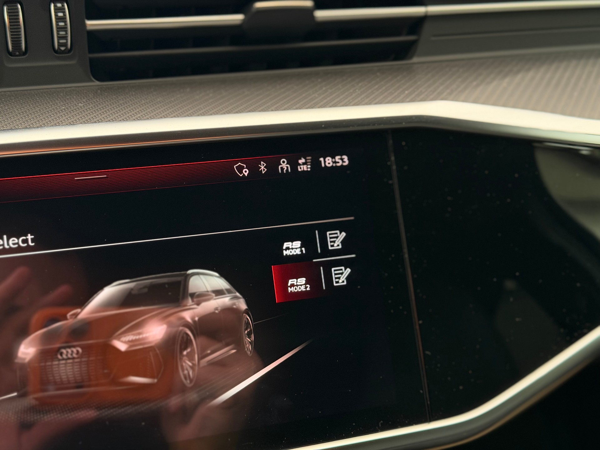 AUDI RS6 Avant 4.0 TFSI V8 quattro-image-23