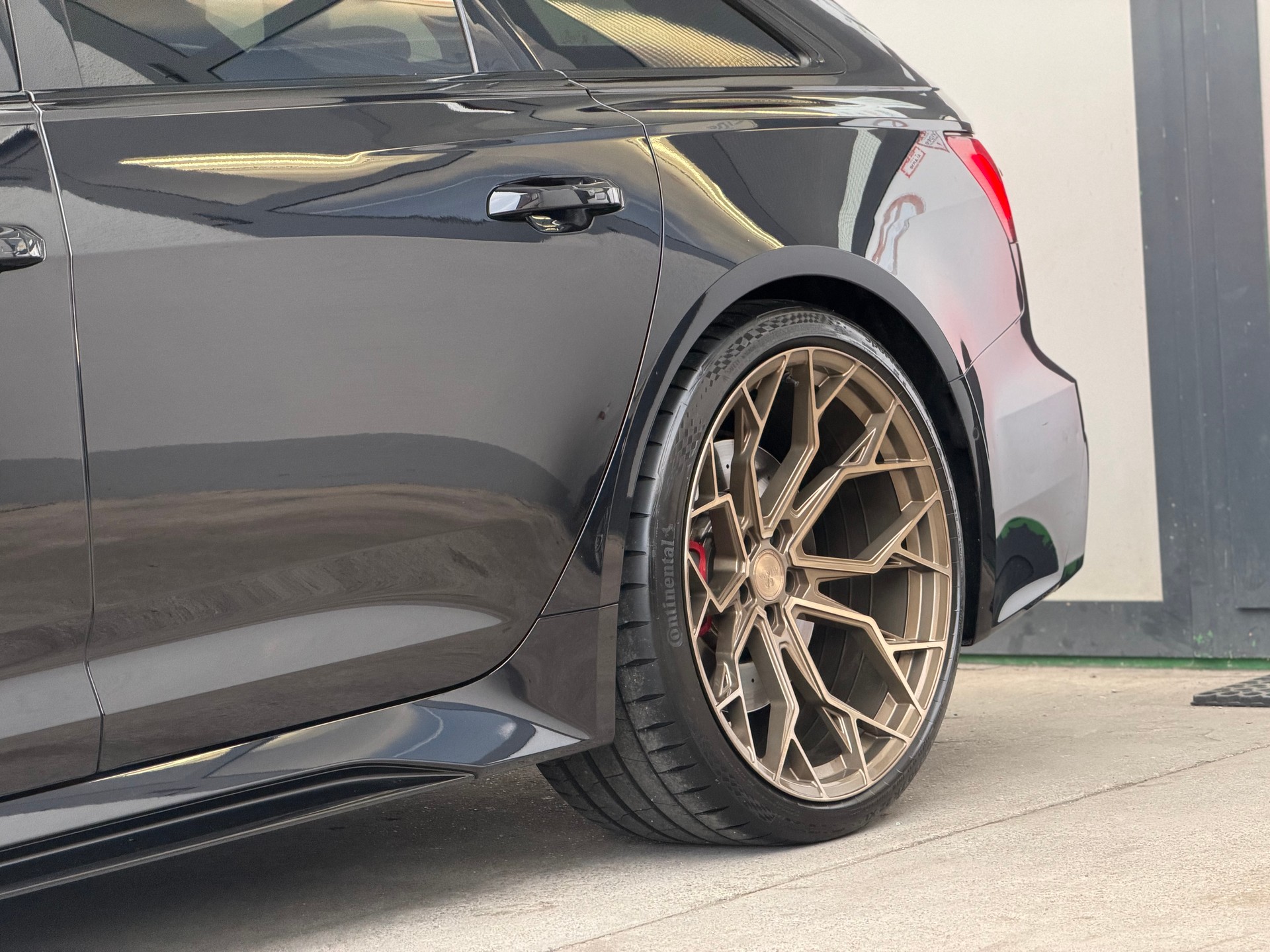 AUDI RS6 Avant 4.0 TFSI V8 quattro-image-11