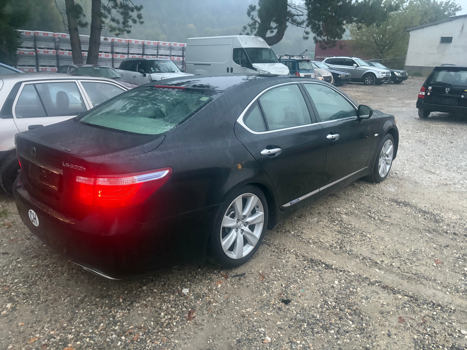 LEXUS LS 600h L 5.0 V8 AWD Automatic-image-8