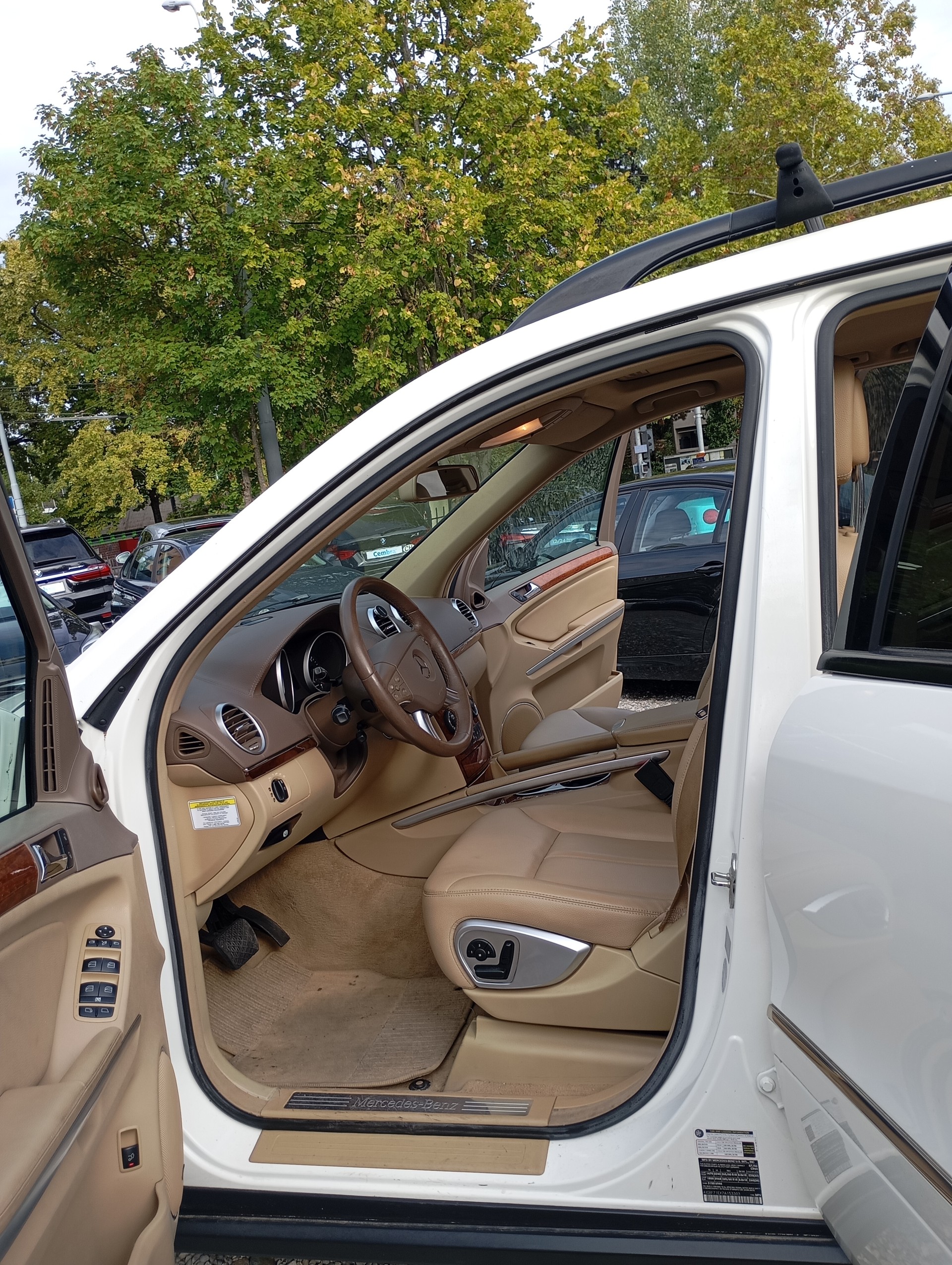 MERCEDES-BENZ GL-image-8