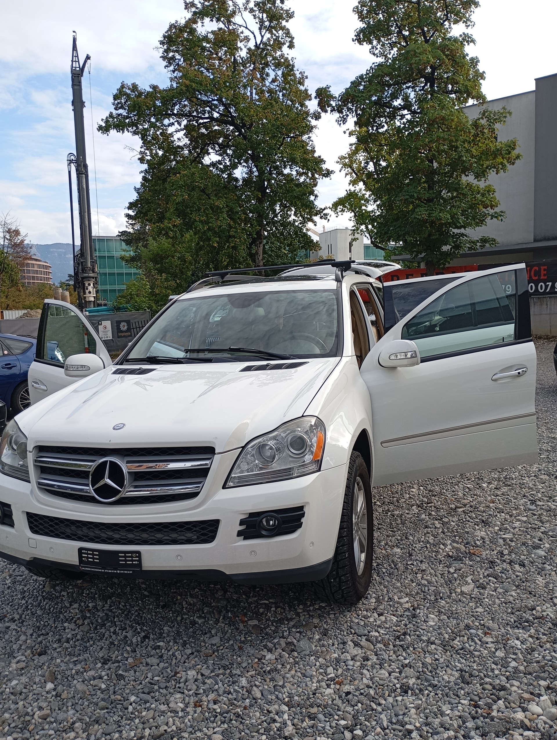 MERCEDES-BENZ GL-image-9