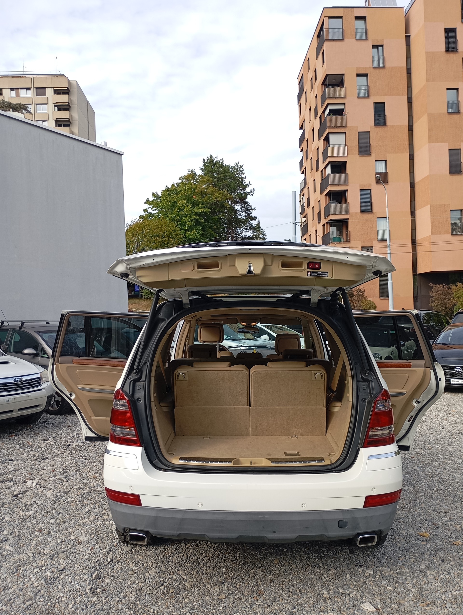 MERCEDES-BENZ GL-image-4