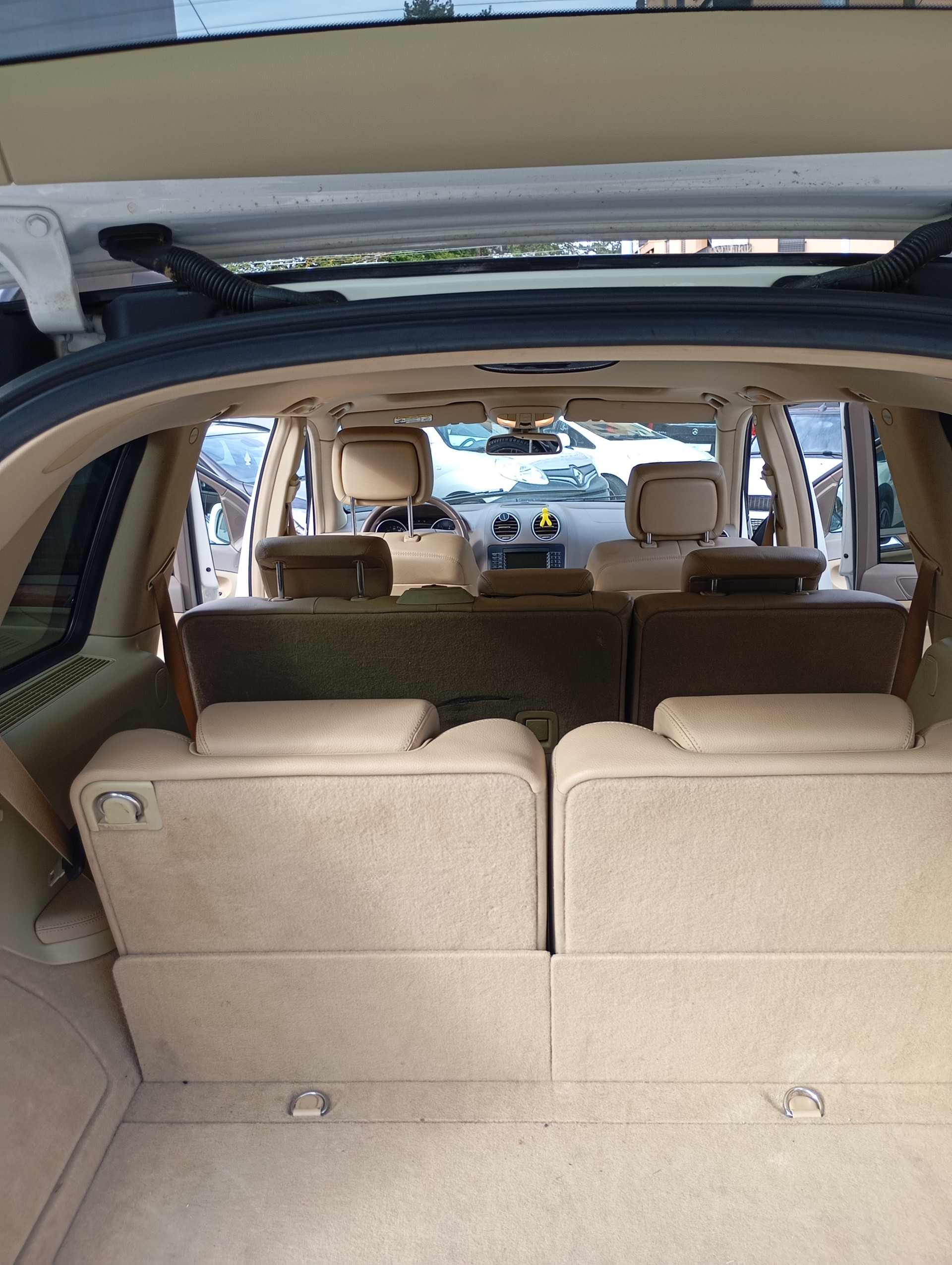 MERCEDES-BENZ GL-image-12