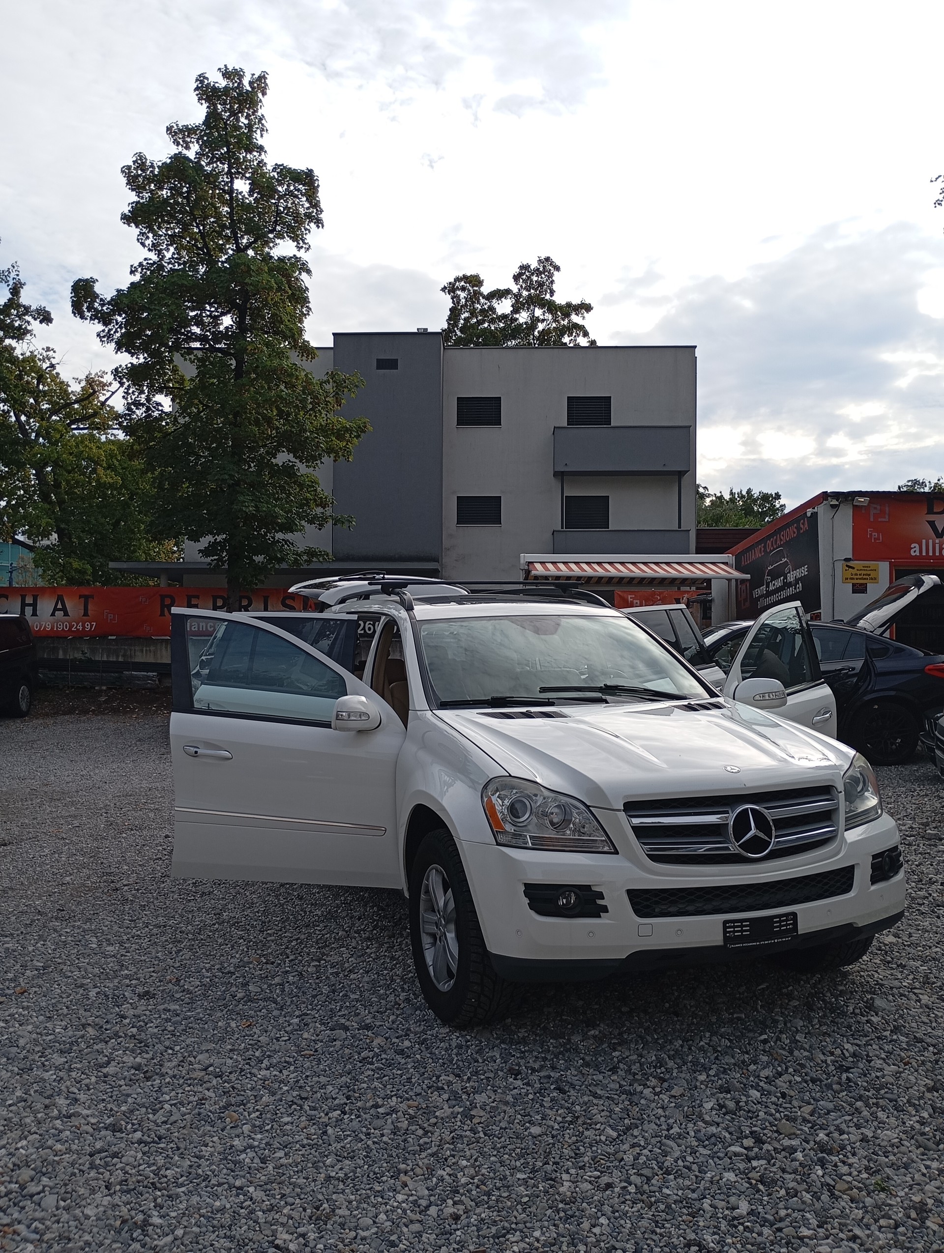 MERCEDES-BENZ GL-image-10