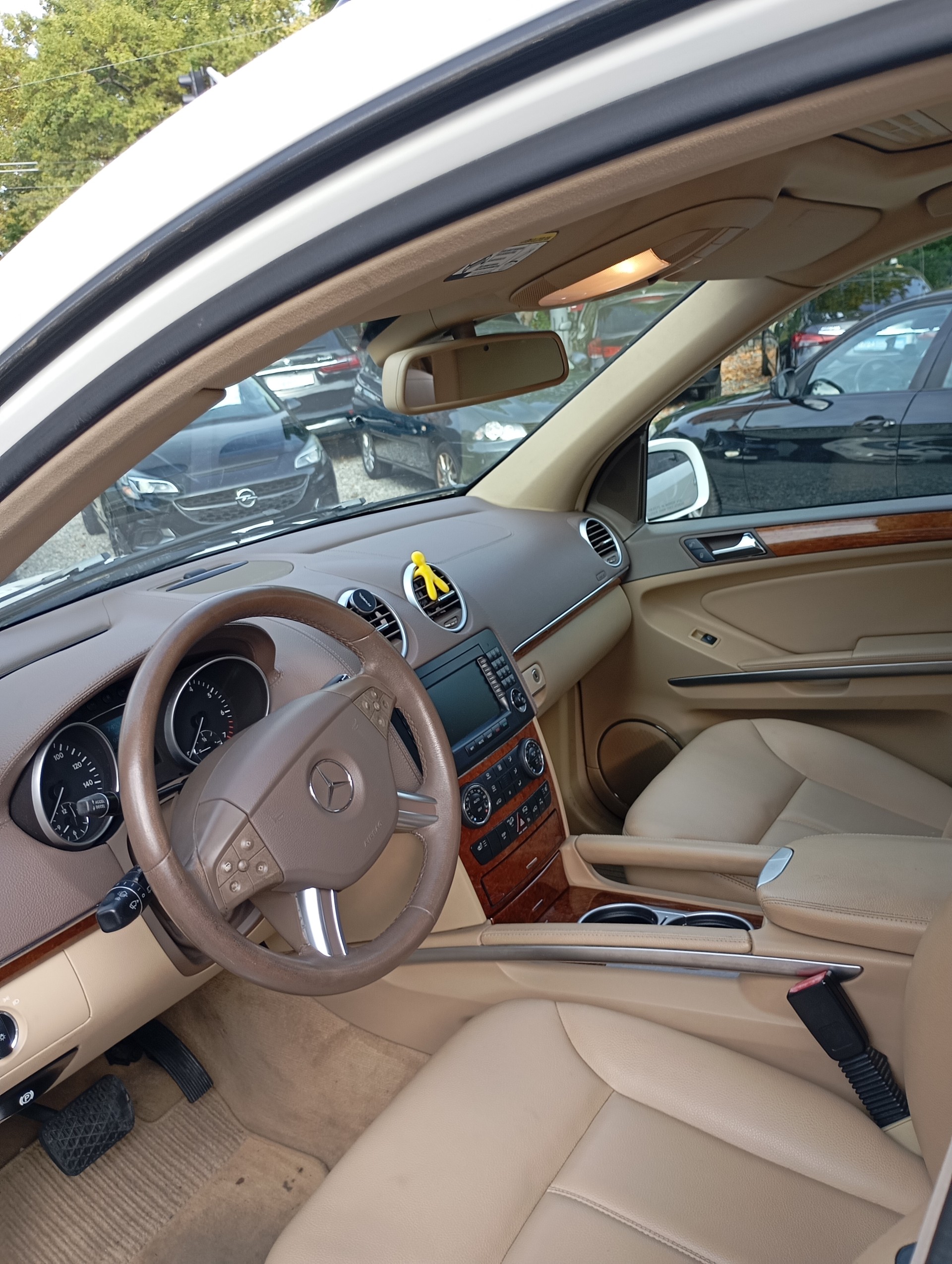 MERCEDES-BENZ GL-image-6