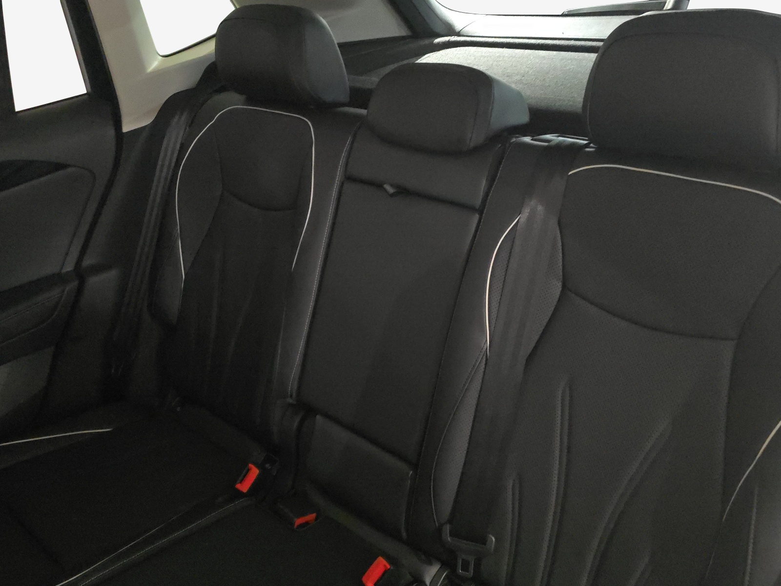 VW Tiguan 2.0 TSI DSG Style 4Motion-image-11