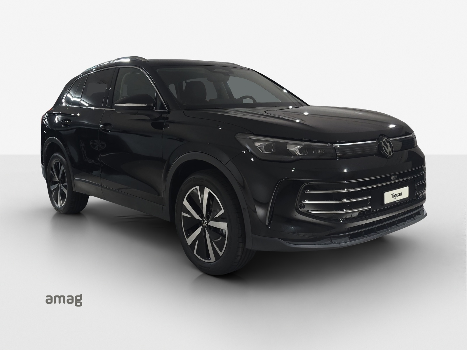 VW Tiguan 2.0 TSI DSG Style 4Motion-image-5