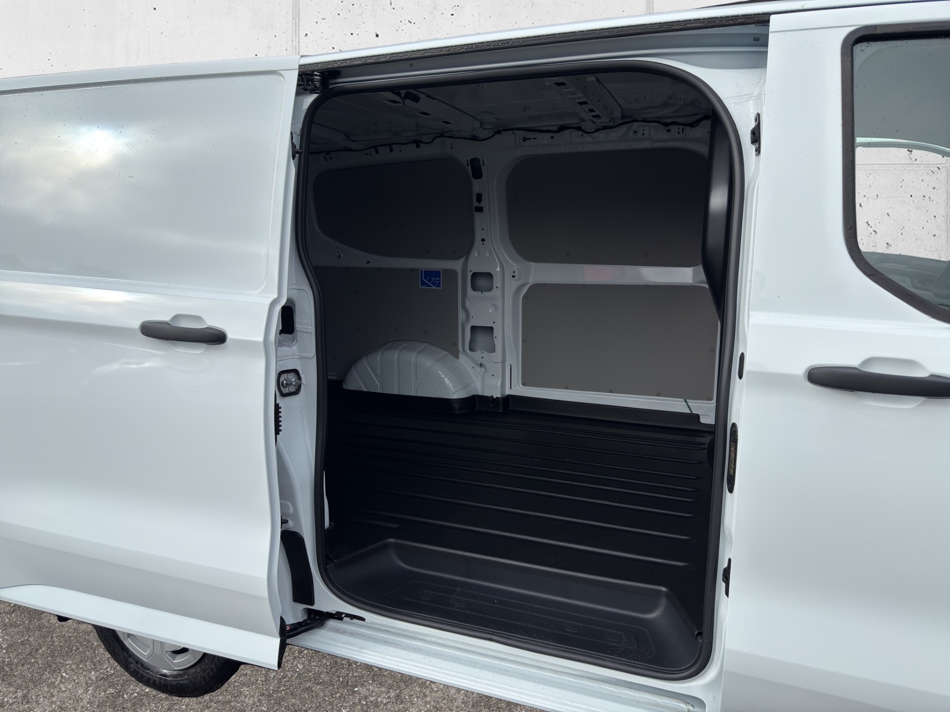 FORD Transit C Van 280 L1 (Lead-In) 2.0 EcoBlue 136 Trend-image-11