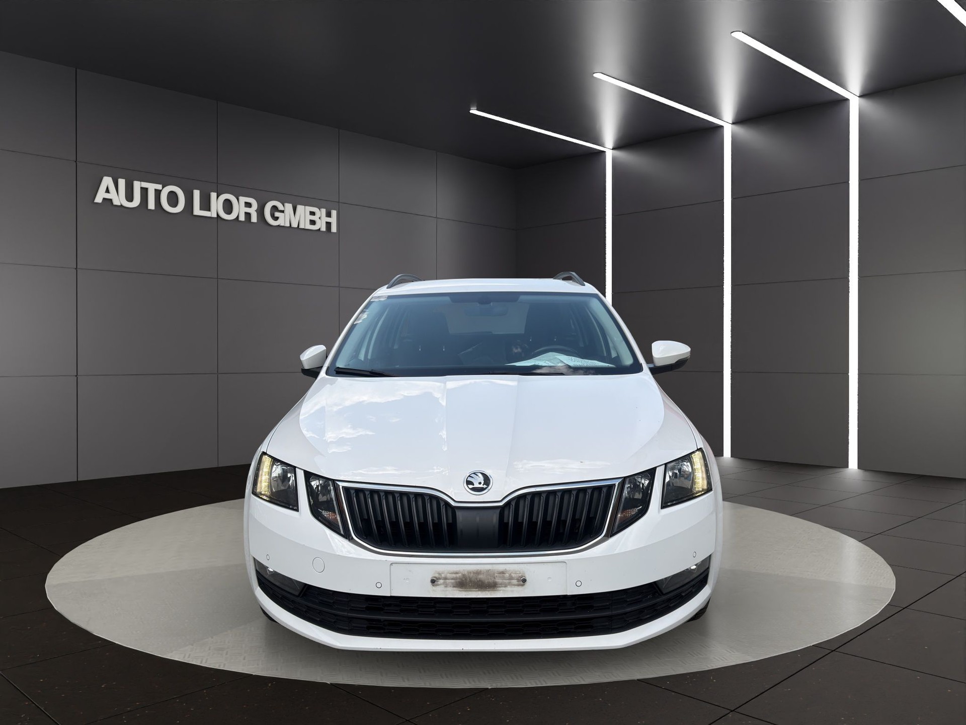 SKODA Octavia Combi 2.0 TDI Style 4x4 DSG-image-4