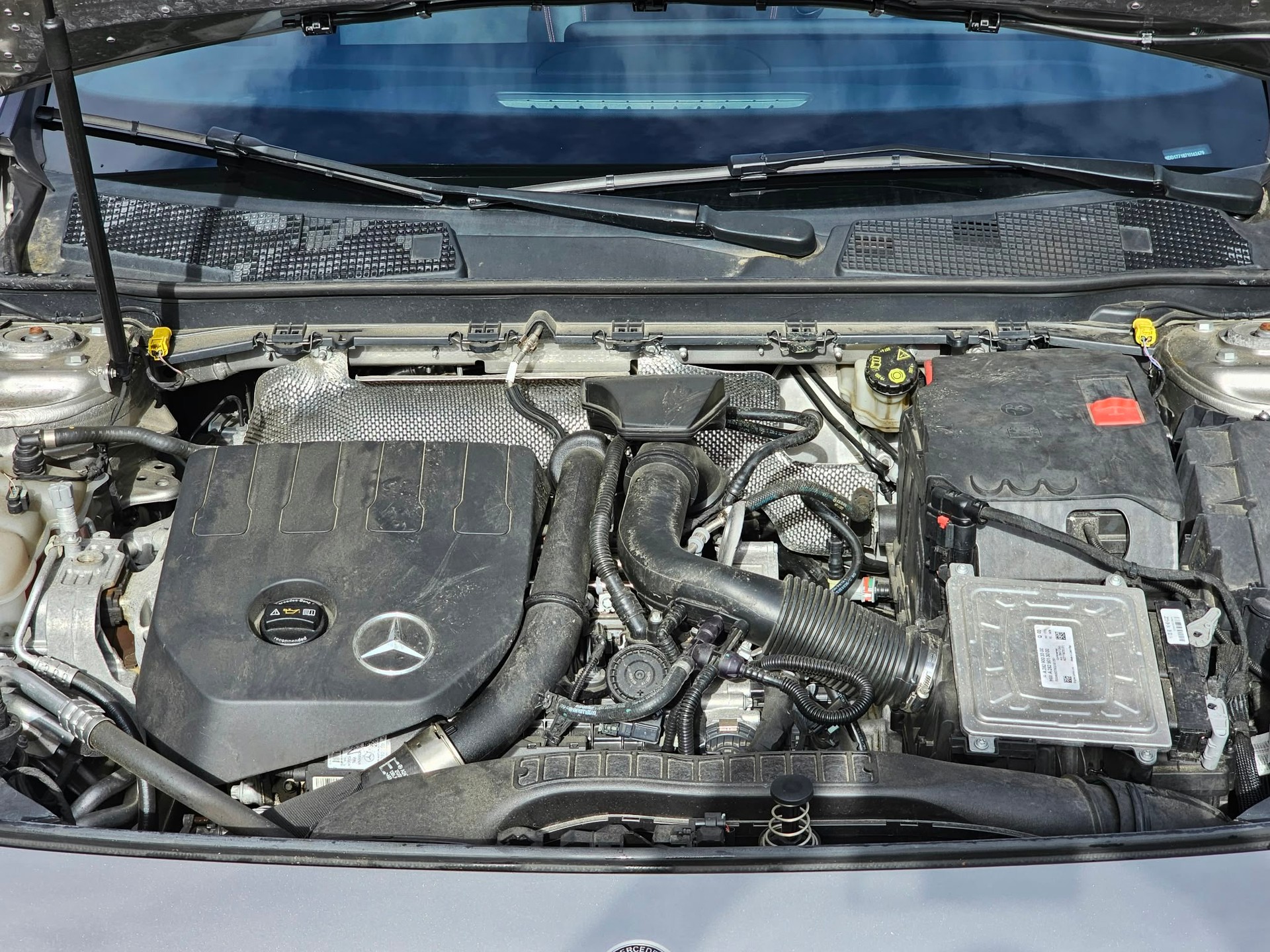 MERCEDES-BENZ A 200 AMG Line 7G-DCT-image-14