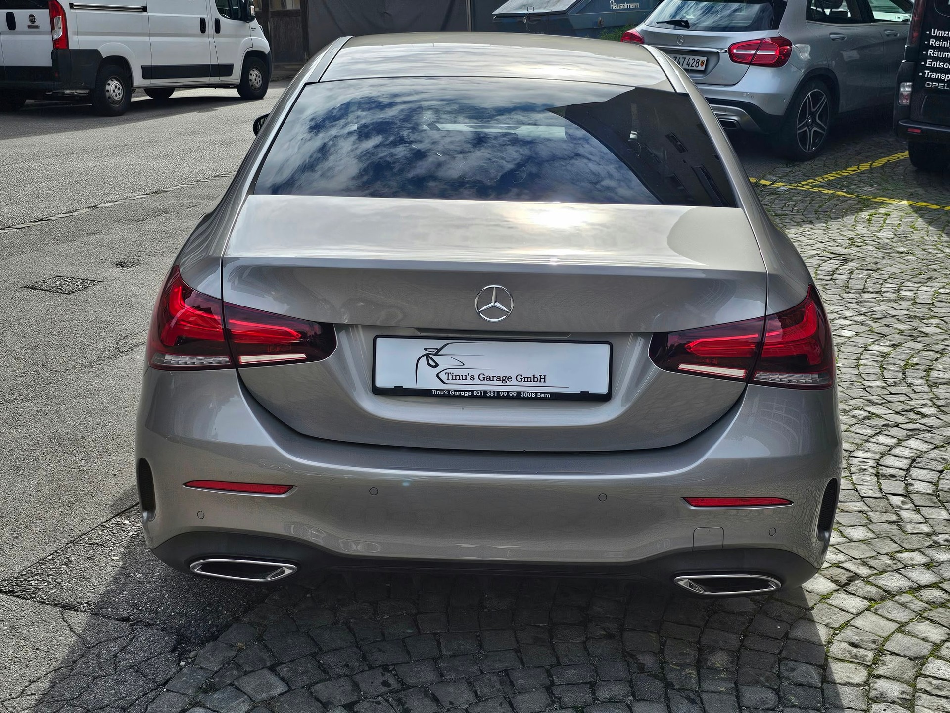 MERCEDES-BENZ A 200 AMG Line 7G-DCT-image-3