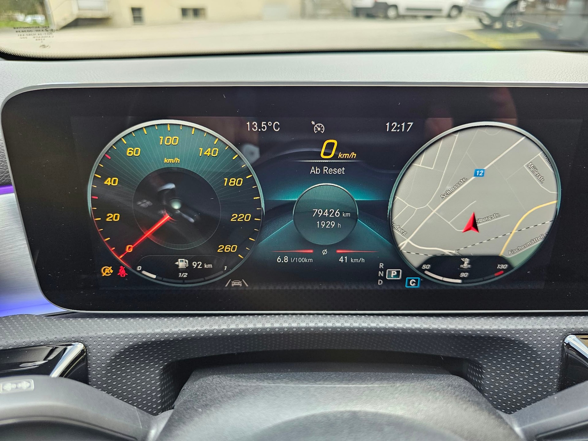 MERCEDES-BENZ A 200 AMG Line 7G-DCT-image-12