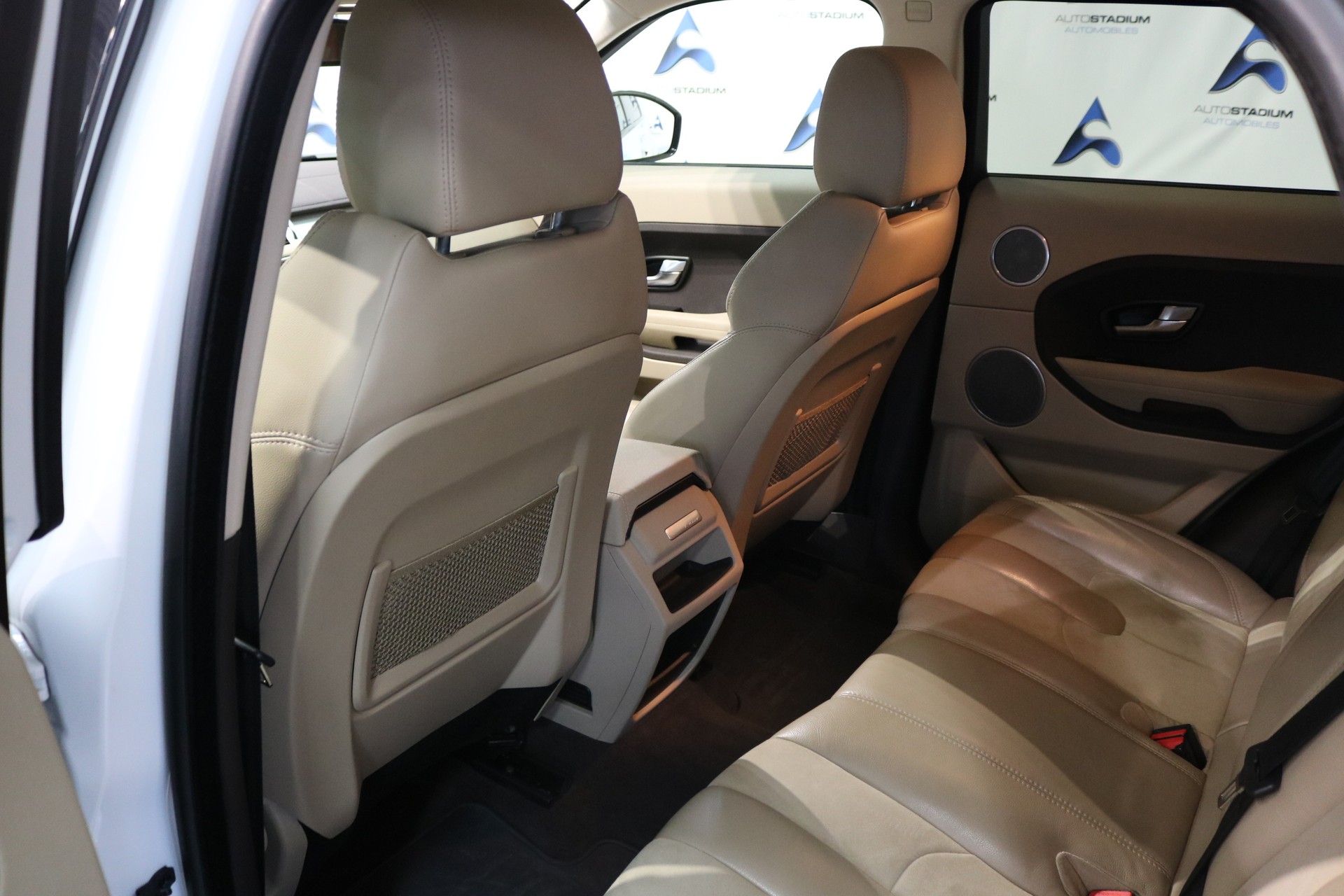 LAND ROVER Range Rover Evoque 2.2 TD4 Pure-image-31