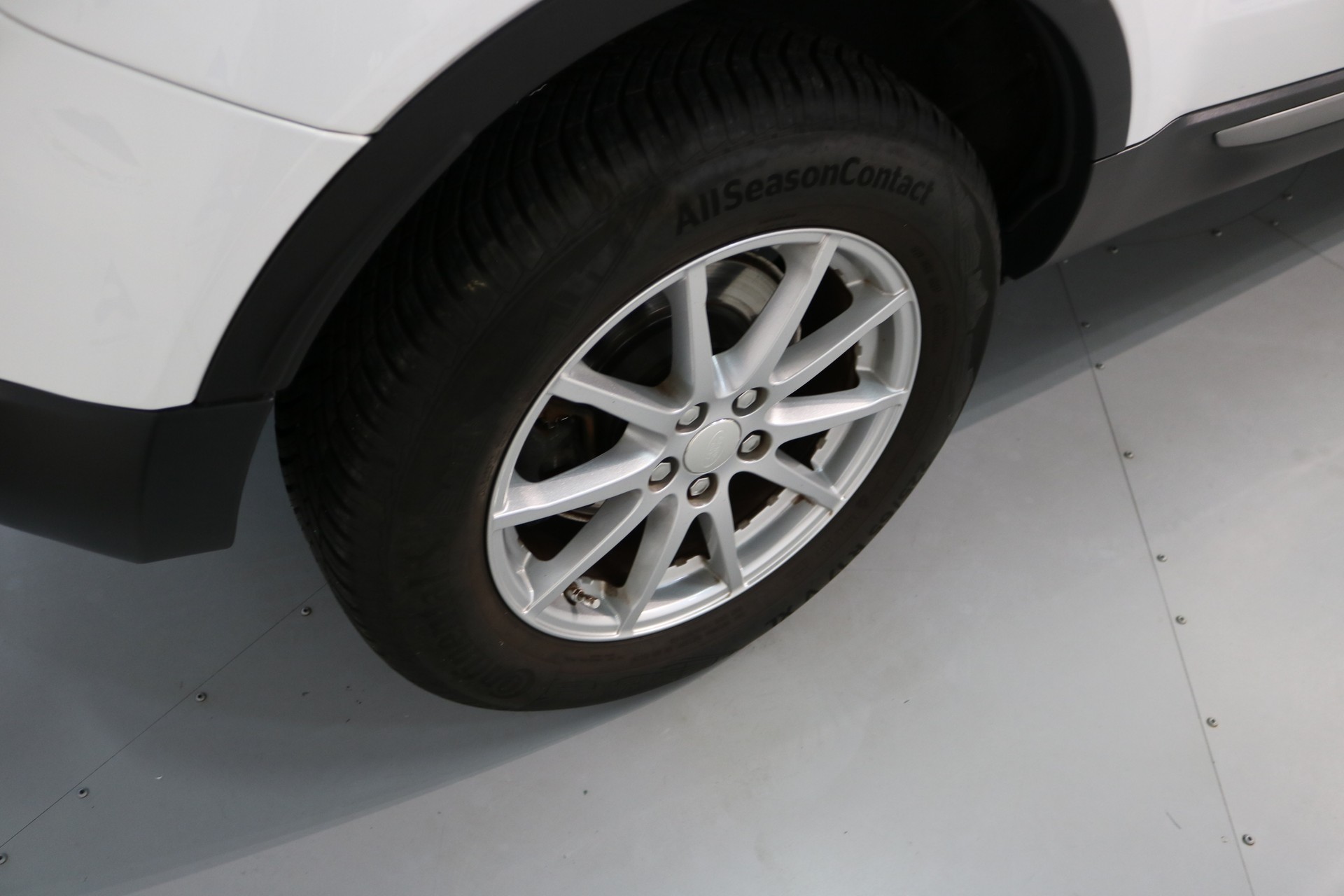 LAND ROVER Range Rover Evoque 2.2 TD4 Pure-image-28