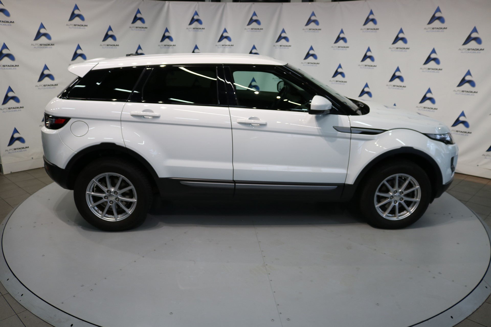 LAND ROVER Range Rover Evoque 2.2 TD4 Pure-image-22
