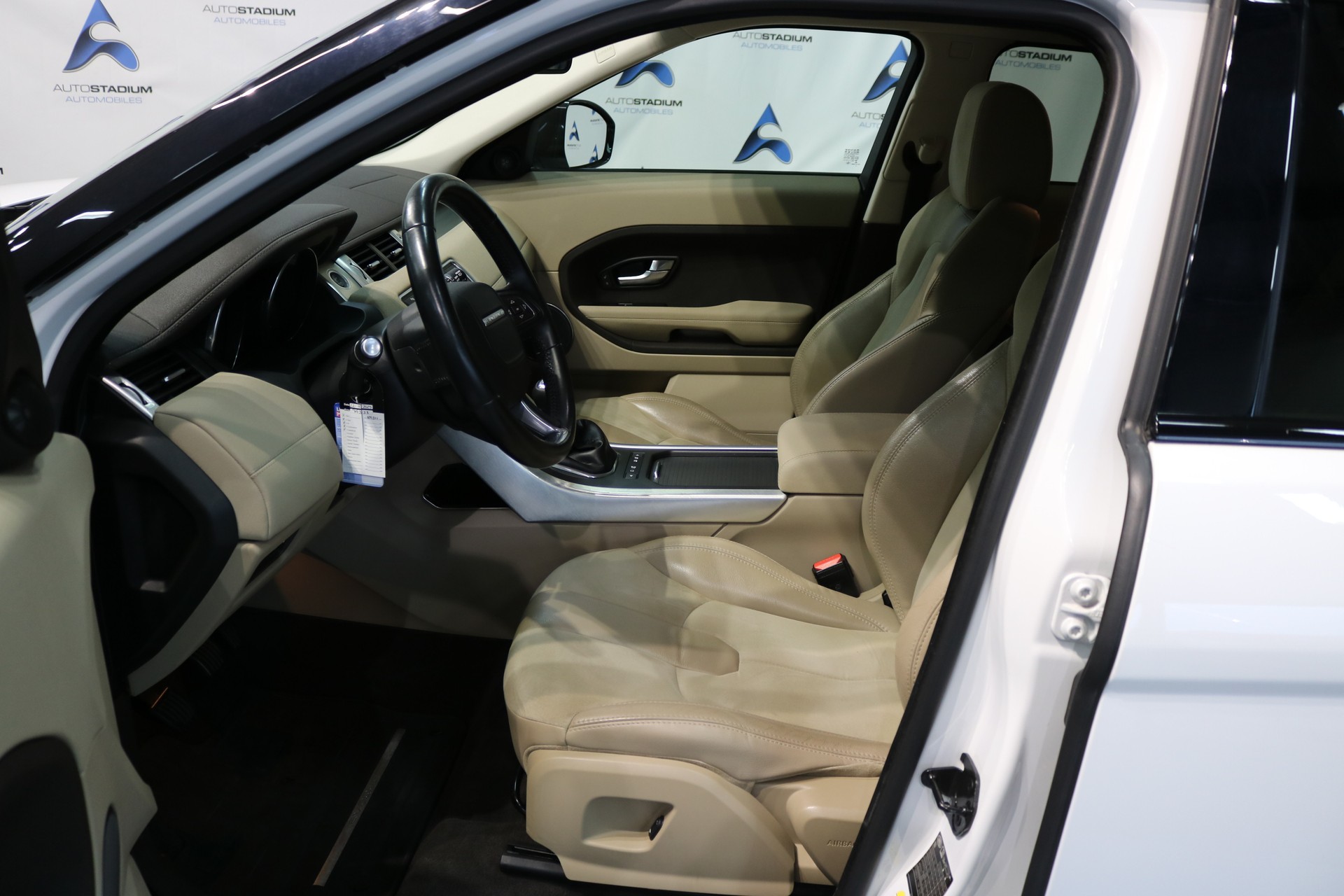 LAND ROVER Range Rover Evoque 2.2 TD4 Pure-image-35