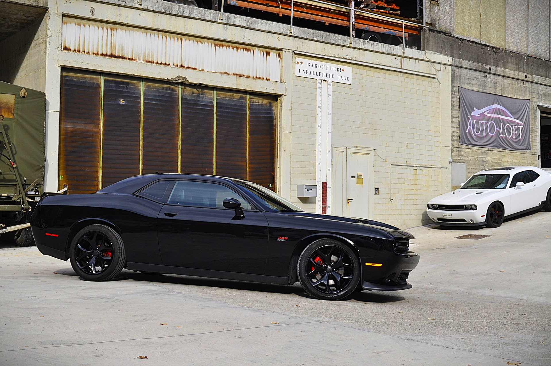 DODGE Challenger R/T-image-4