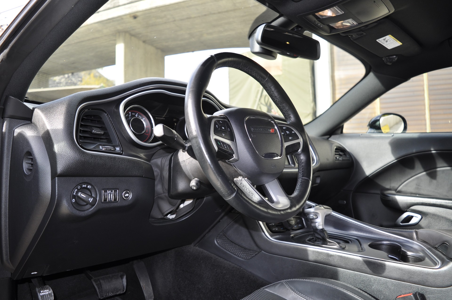 DODGE Challenger R/T-image-12