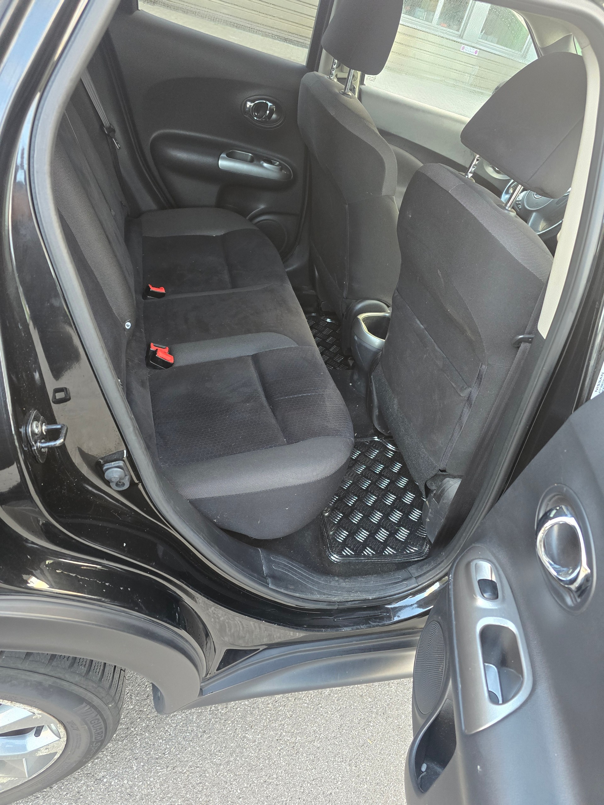 NISSAN Juke 1.6 DIG-T Shiro 4x4 Xtronic M-CVT-image-11