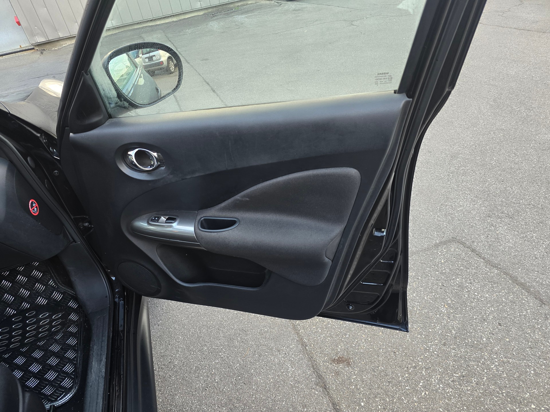 NISSAN Juke 1.6 DIG-T Shiro 4x4 Xtronic M-CVT-image-10