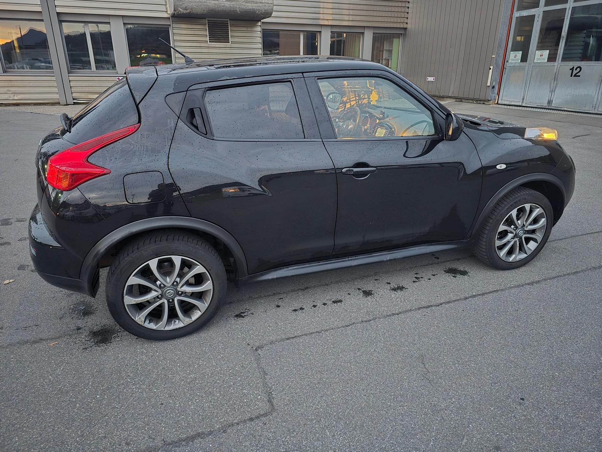 NISSAN Juke 1.6 DIG-T Shiro 4x4 Xtronic M-CVT-image-13