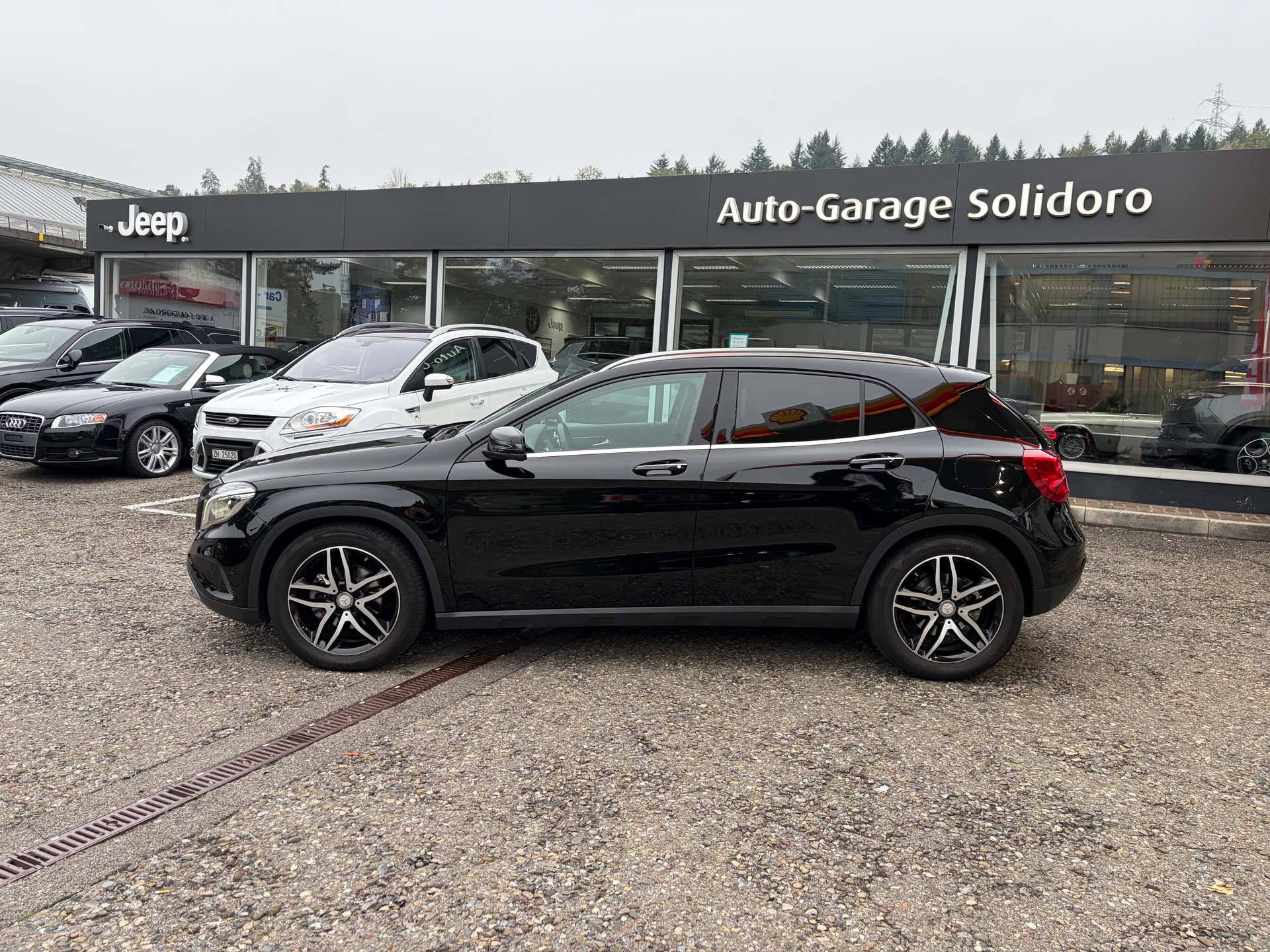 MERCEDES-BENZ GLA 200 CDI Swiss Star Edition 4Matic 7G-DCT-image-3