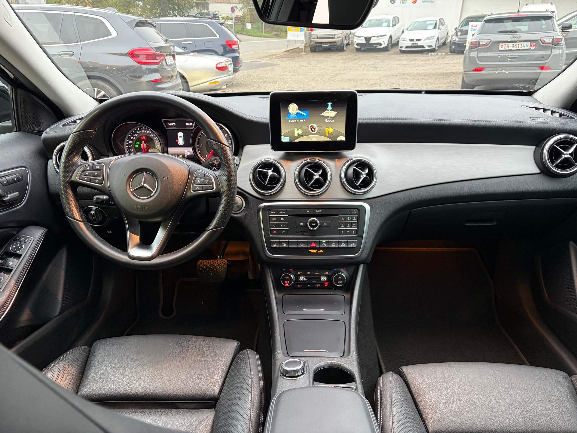 MERCEDES-BENZ GLA 200 CDI Swiss Star Edition 4Matic 7G-DCT-image-2