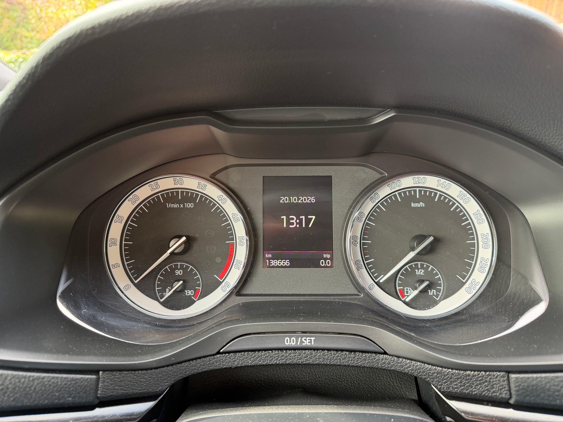 SKODA Karoq 2.0 TDI CR SportLine 4x4 DSG-image-8