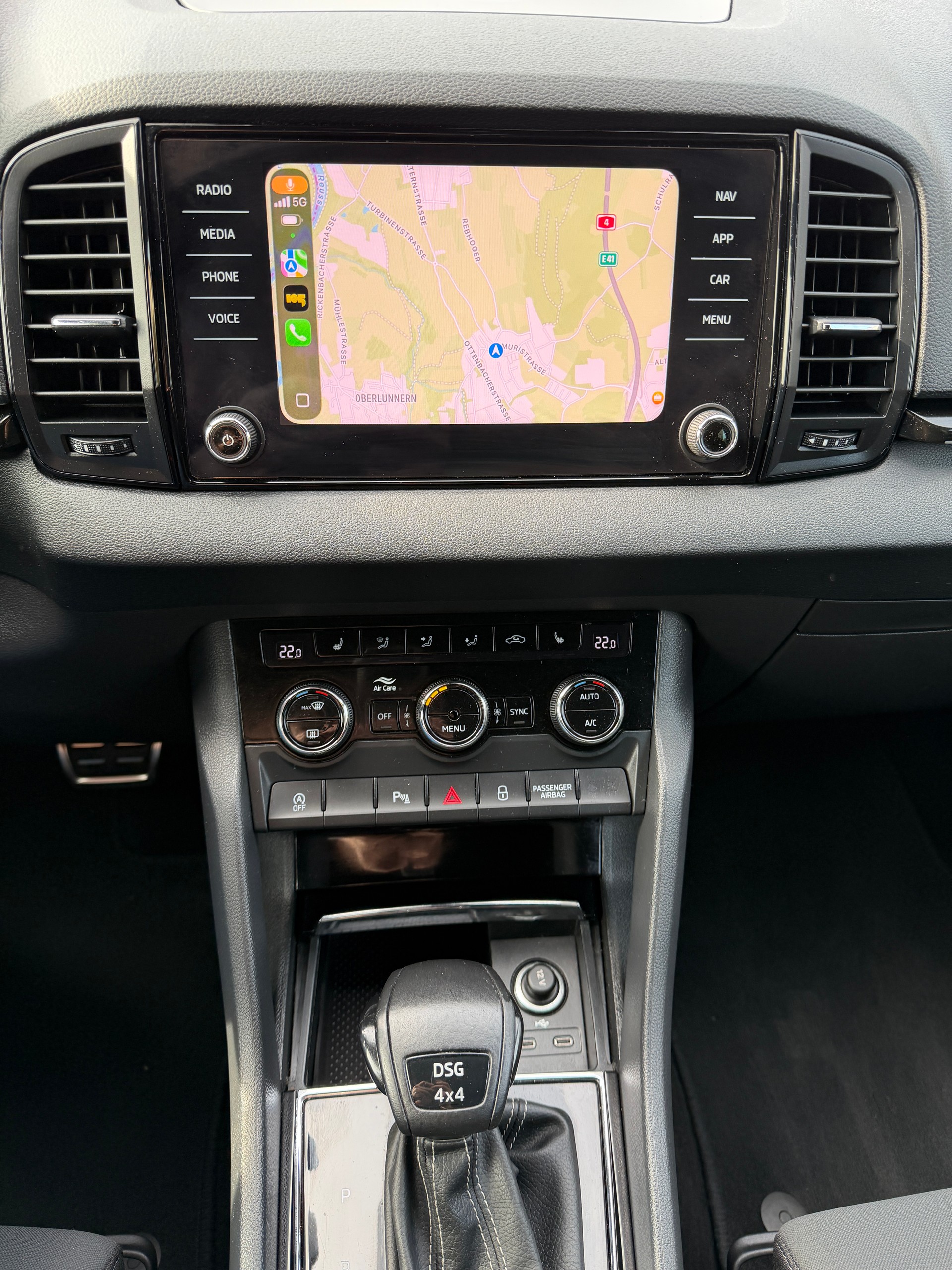 SKODA Karoq 2.0 TDI CR SportLine 4x4 DSG-image-9