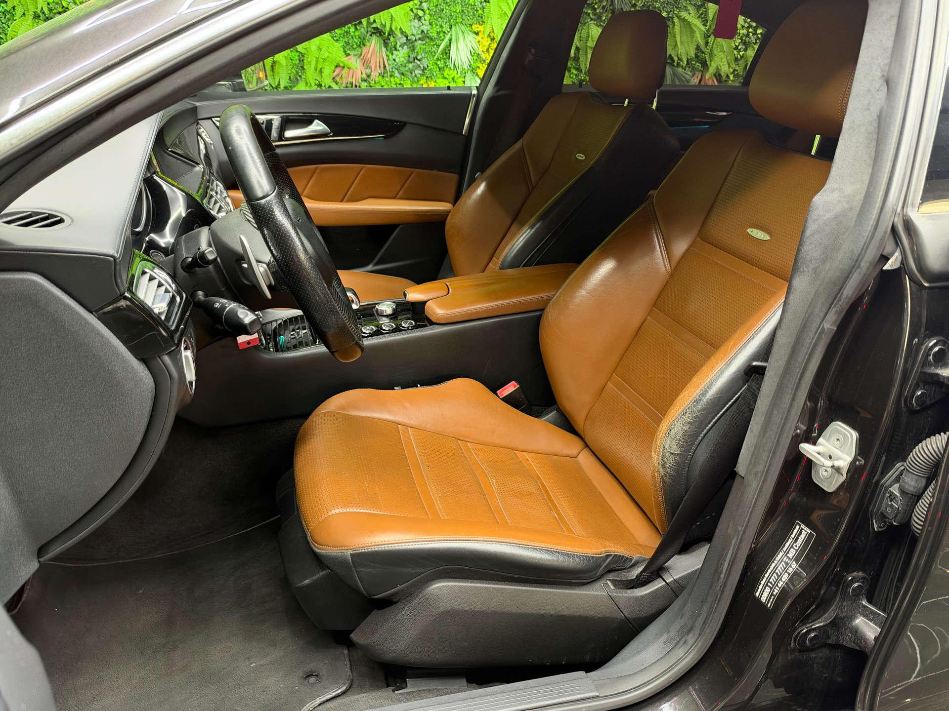 MERCEDES-BENZ CLS 63 AMG Speedshift MCT-image-13