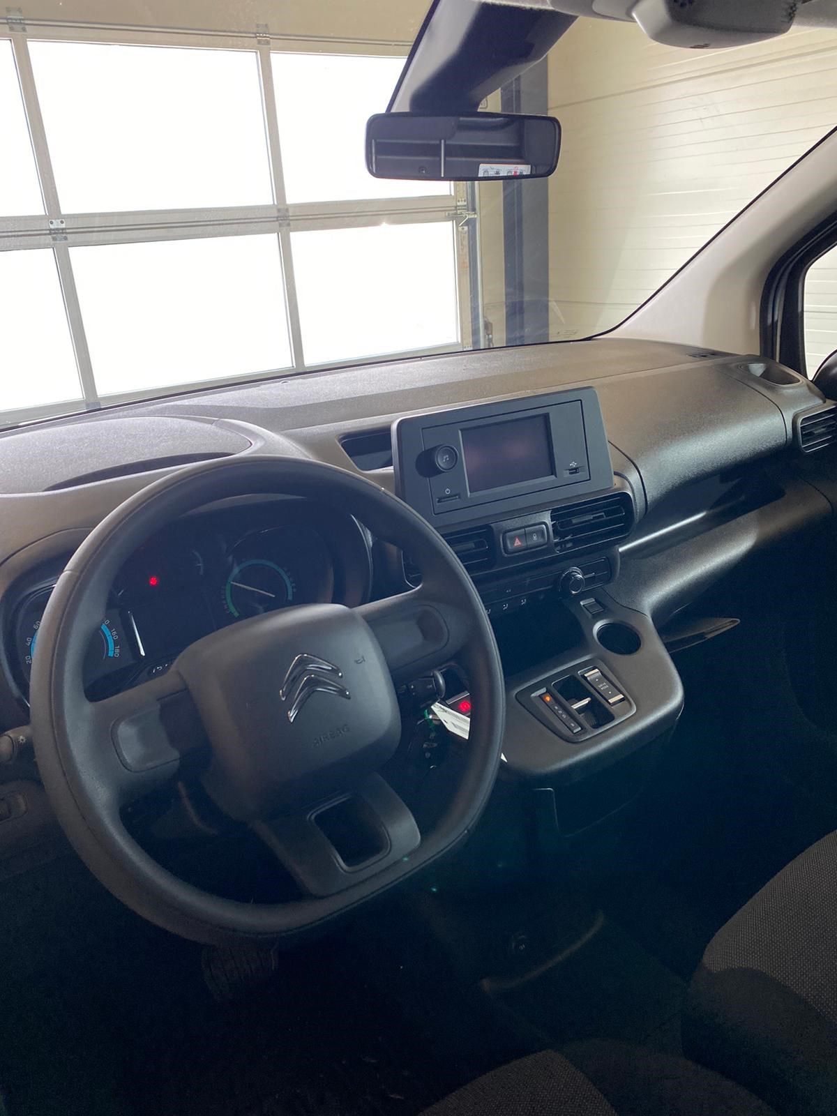 CITROEN e-Berlingo Swiss Edition 1000kg-image-8