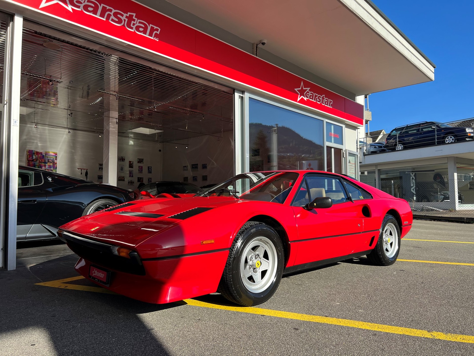 FERRARI 208 GTBTurbo-showroom-element-1