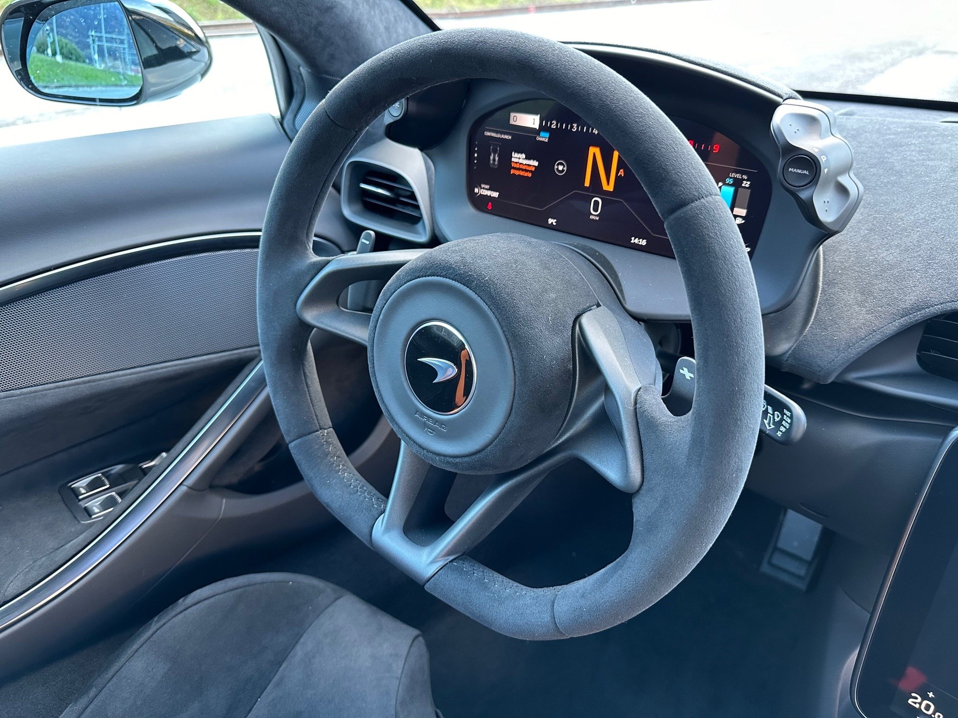 McLAREN ARTURA 3.0 V6-image-10