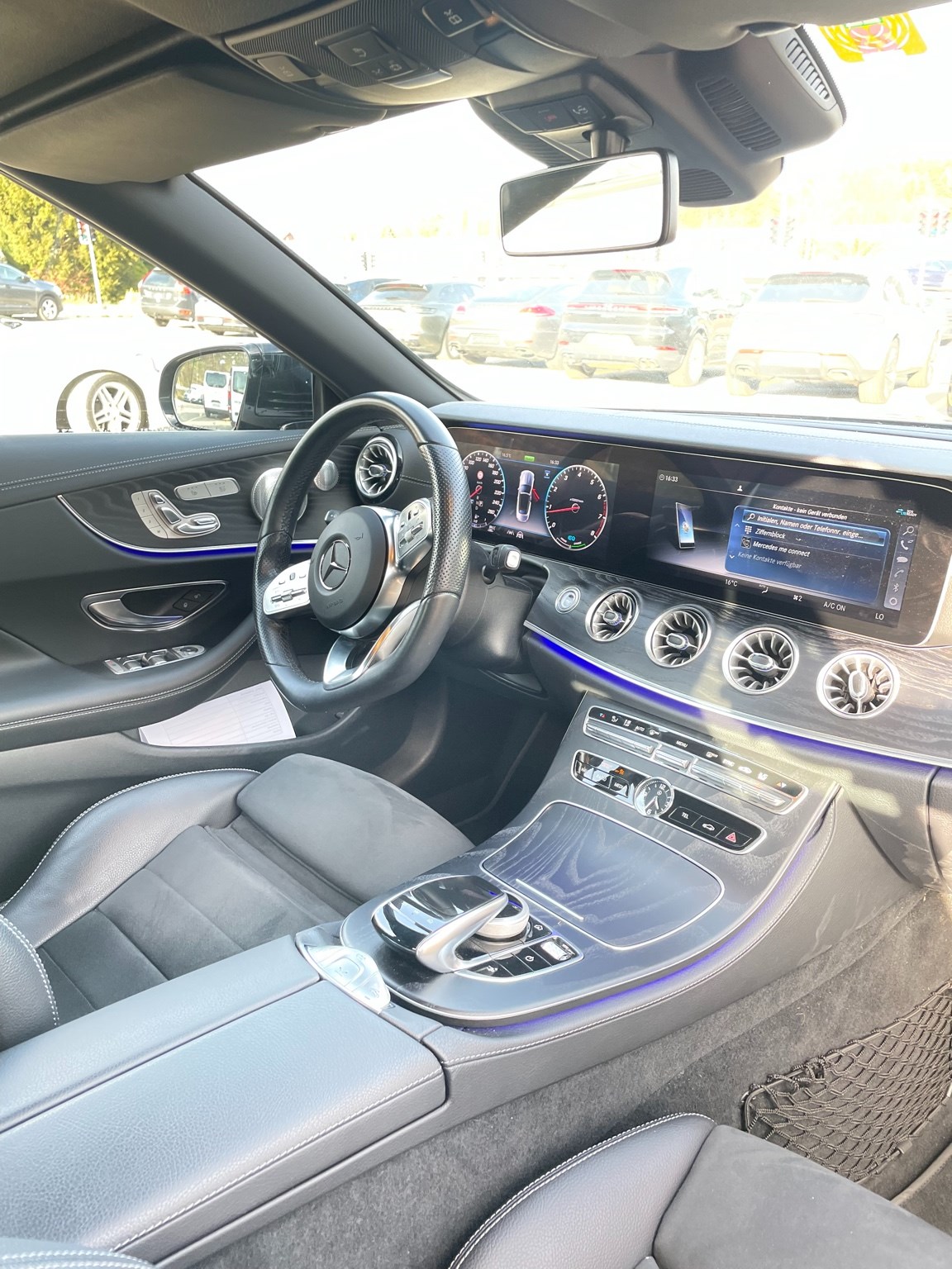 MERCEDES-BENZ E 200 Cabriolet AMG Line 9G-Tronic-image-2