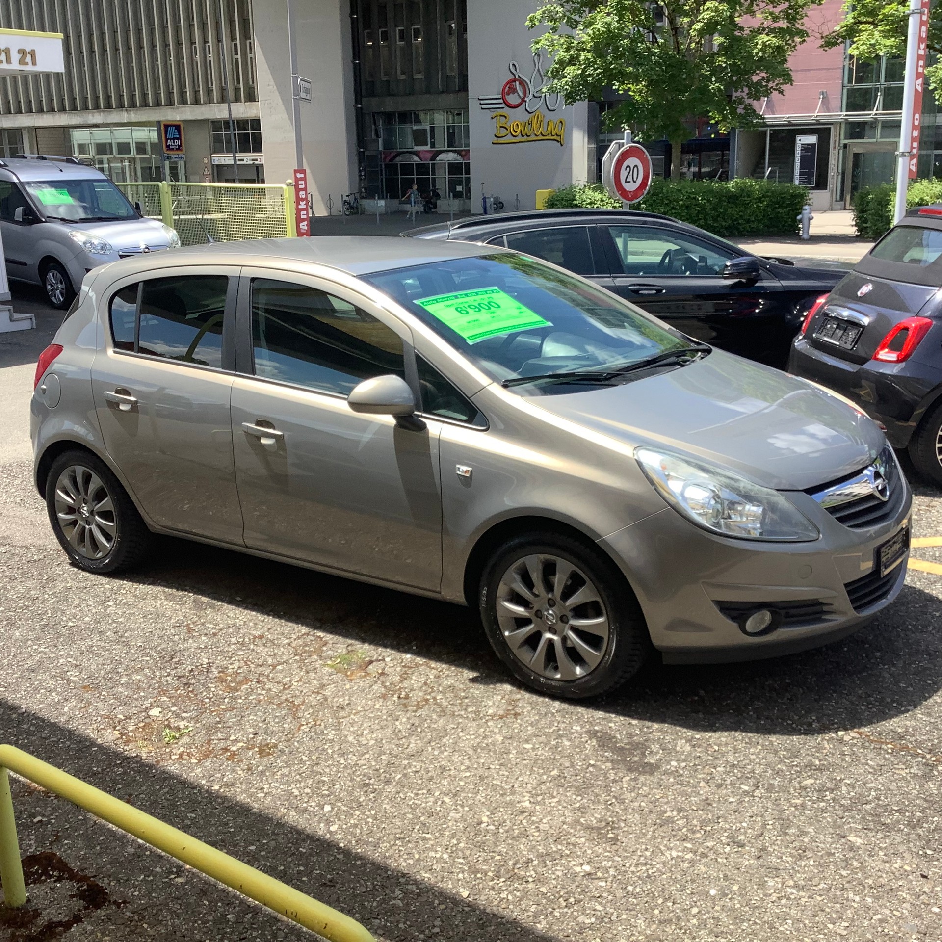 OPEL Corsa 1.4 TP Anniversary-image-3